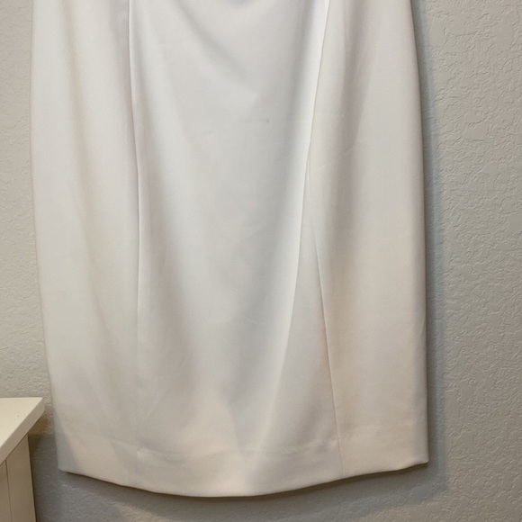 Etcetera White Sheath Dress with Leather Detail - Size 8 - Picture 4 of 16